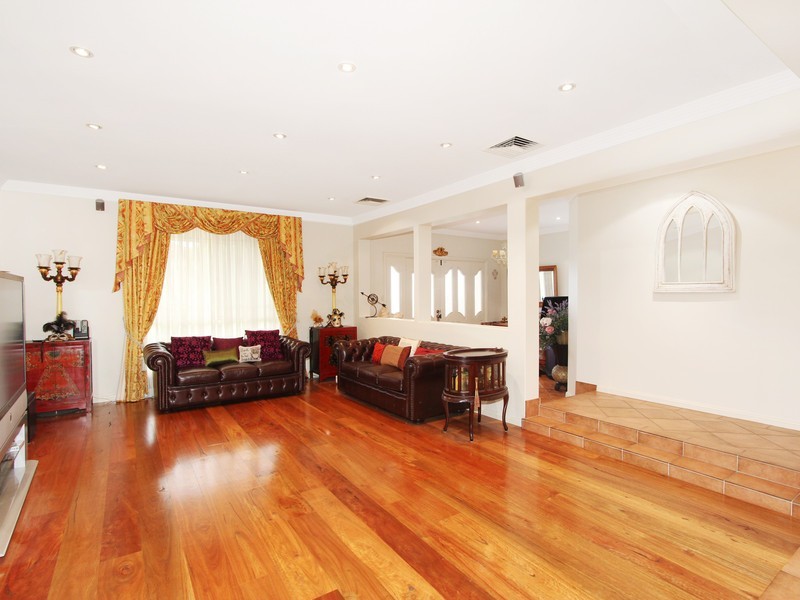 4 Helena Road, Cecil Hills NSW 2171