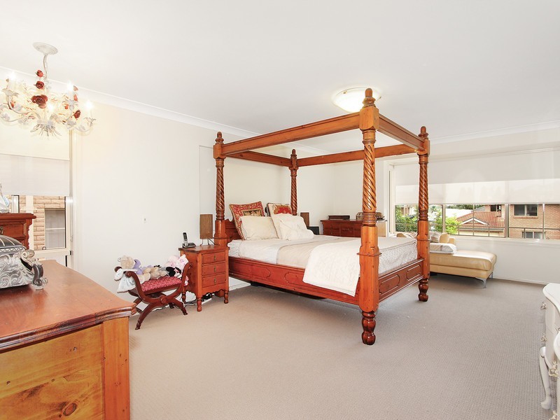 4 Helena Road, Cecil Hills NSW 2171