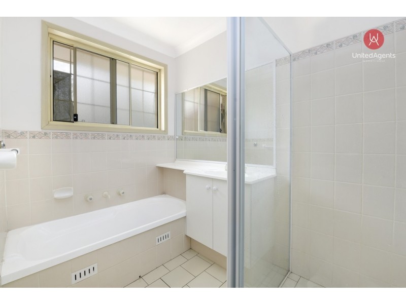 2 Carruthers Drive, Horningsea Park NSW 2171