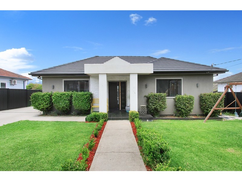 14 Malta Street, Fairfield East NSW 2165