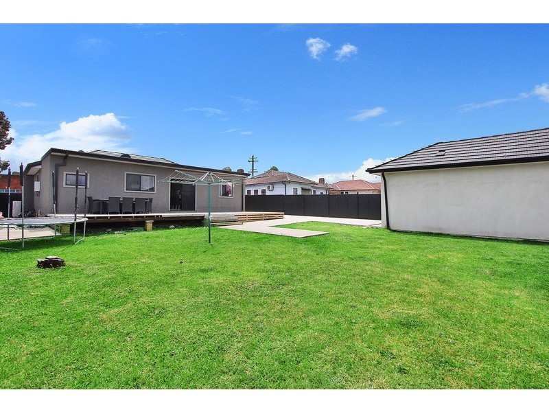 14 Malta Street, Fairfield East NSW 2165