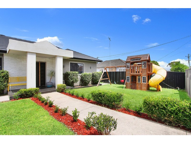 14 Malta Street, Fairfield East NSW 2165