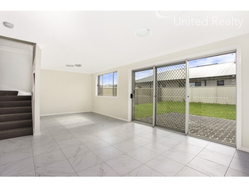30 Sarah Hollands Drive, Carnes Hill NSW 2171