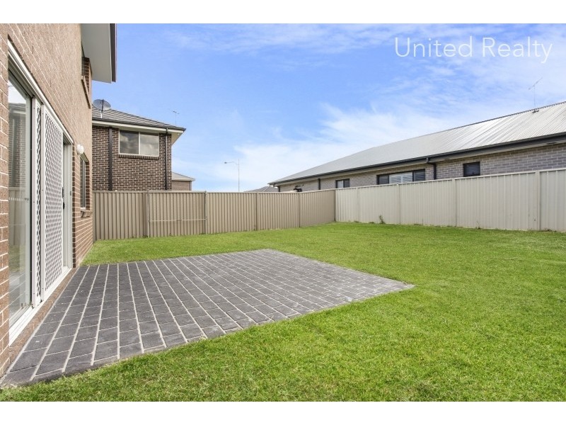 30 Sarah Hollands Drive, Carnes Hill NSW 2171