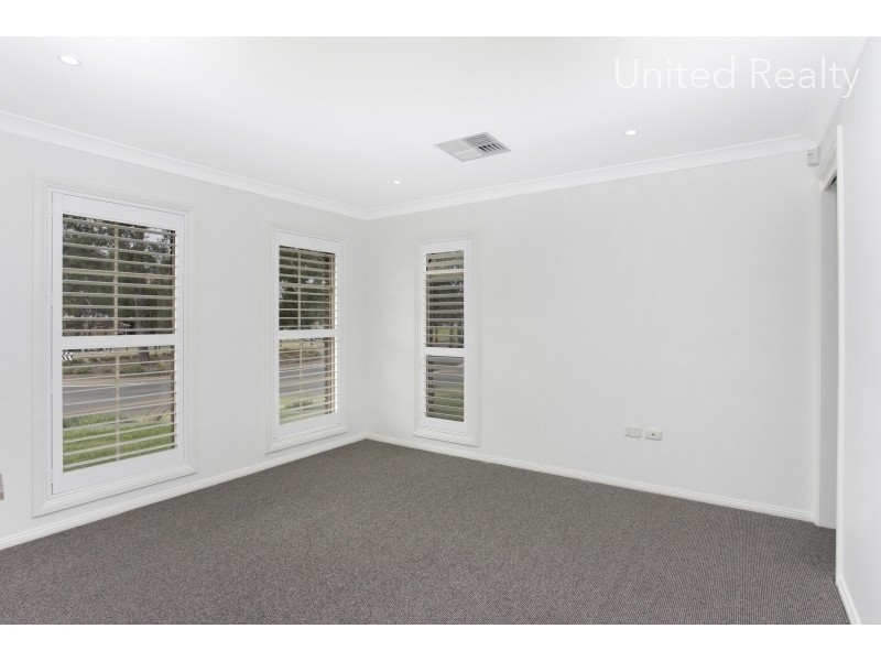 8 Mathew Place, West Hoxton NSW 2171