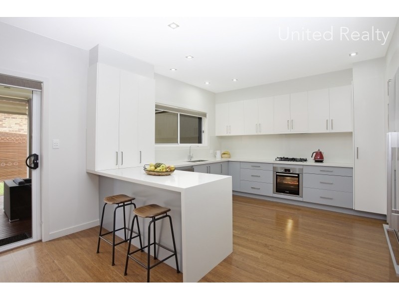 1 Rosa Place, West Hoxton NSW 2171