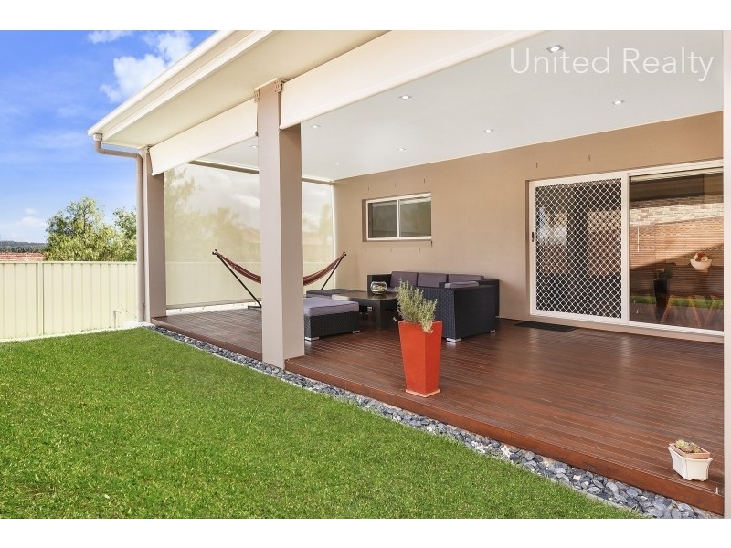 1 Rosa Place, West Hoxton NSW 2171