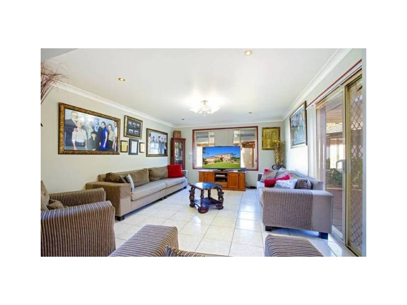 14 Pentecost Street, Hinchinbrook NSW 2168