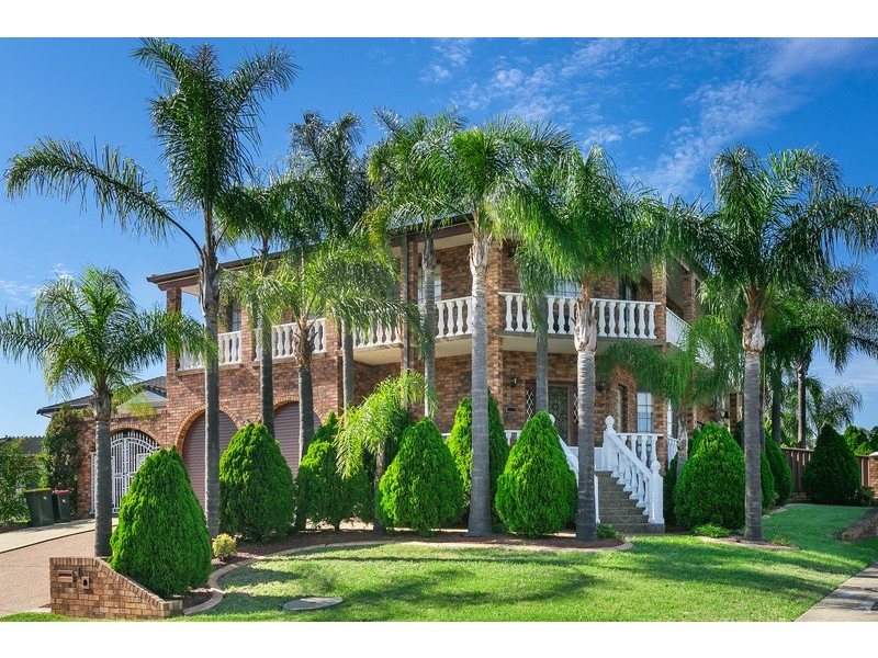 1 Hook Close, Hinchinbrook NSW 2168