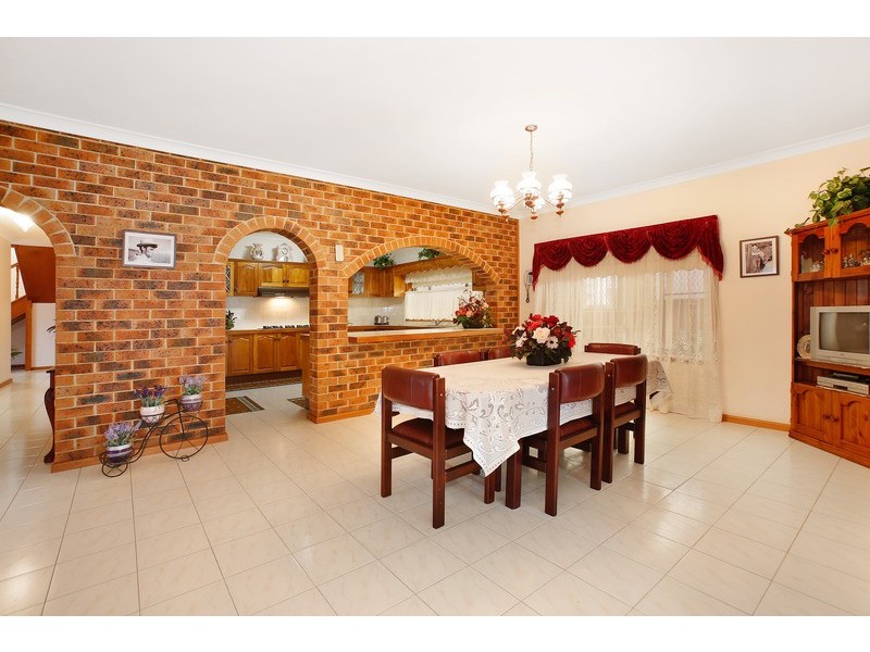 1 Hook Close, Hinchinbrook NSW 2168