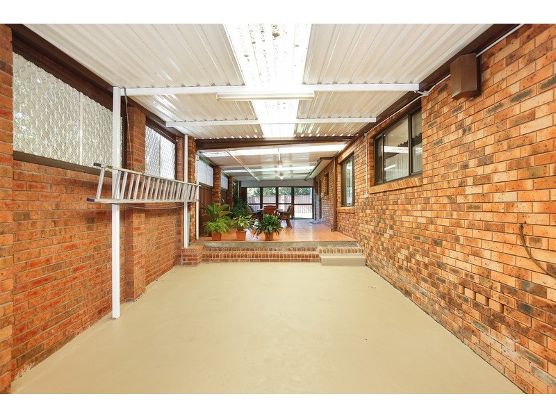 1 Hook Close, Hinchinbrook NSW 2168