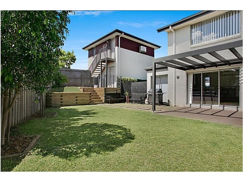 2 Hemsworth Avenue, Middleton Grange NSW 2171