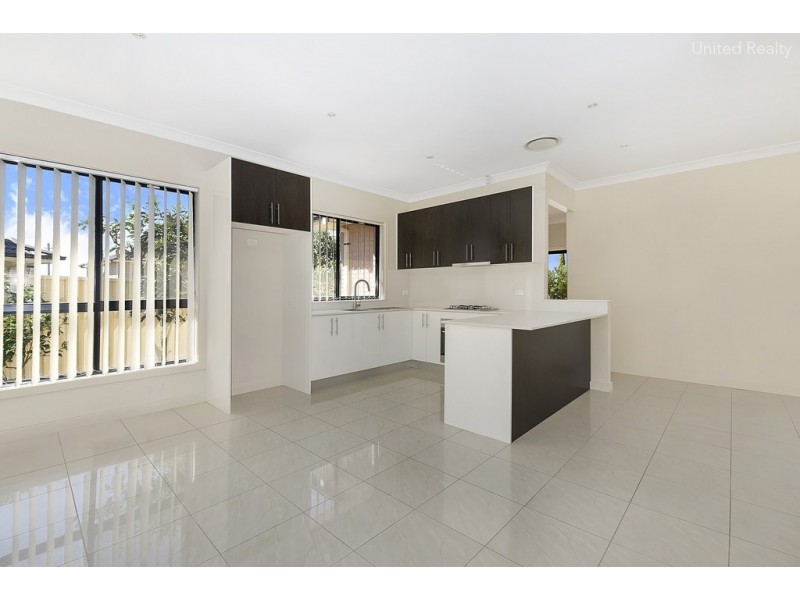 16 Redpa Close, West Hoxton NSW 2171