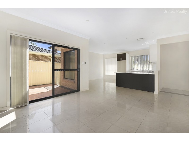 16 Redpa Close, West Hoxton NSW 2171