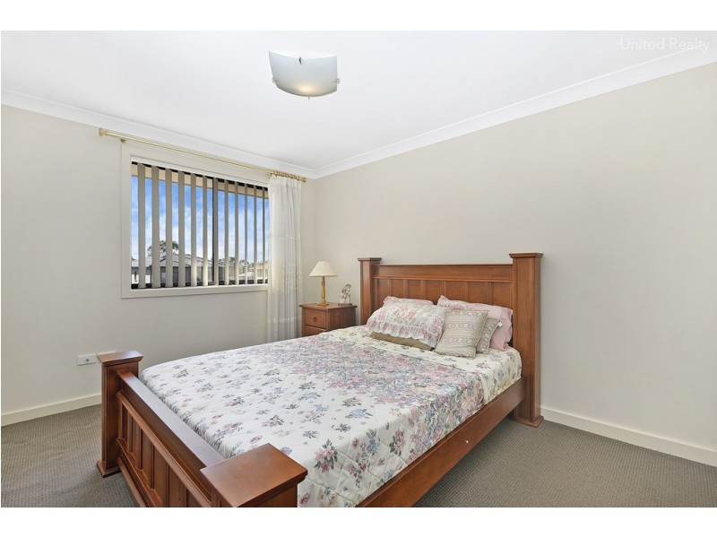 16 Redpa Close, West Hoxton NSW 2171