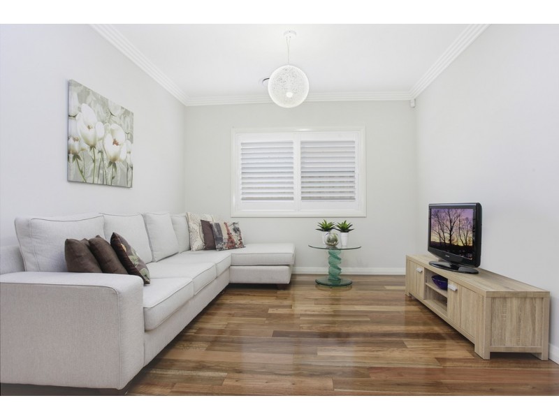 28 Macksville Street, Carnes Hill NSW 2171