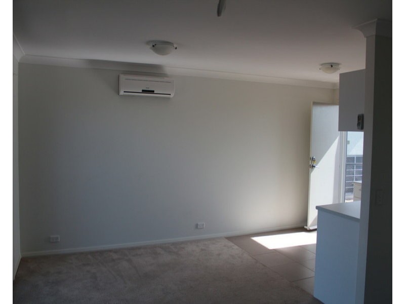 9A GARRETT LANE, Middleton Grange NSW 2171