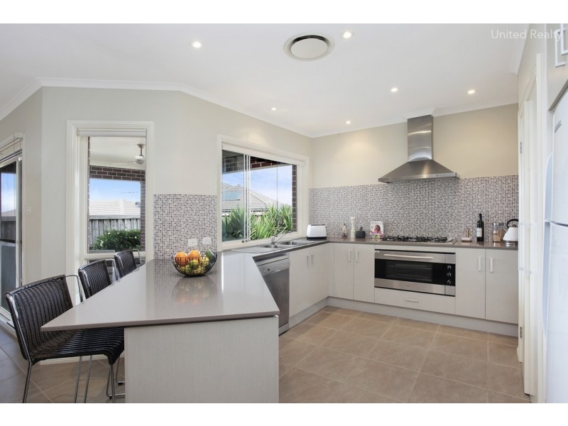 178 Carmichael Drive, West Hoxton NSW 2171