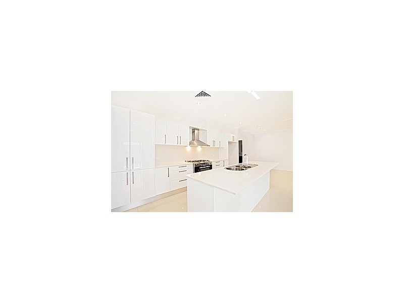 4 Montefiore Avenue, West Hoxton NSW 2171