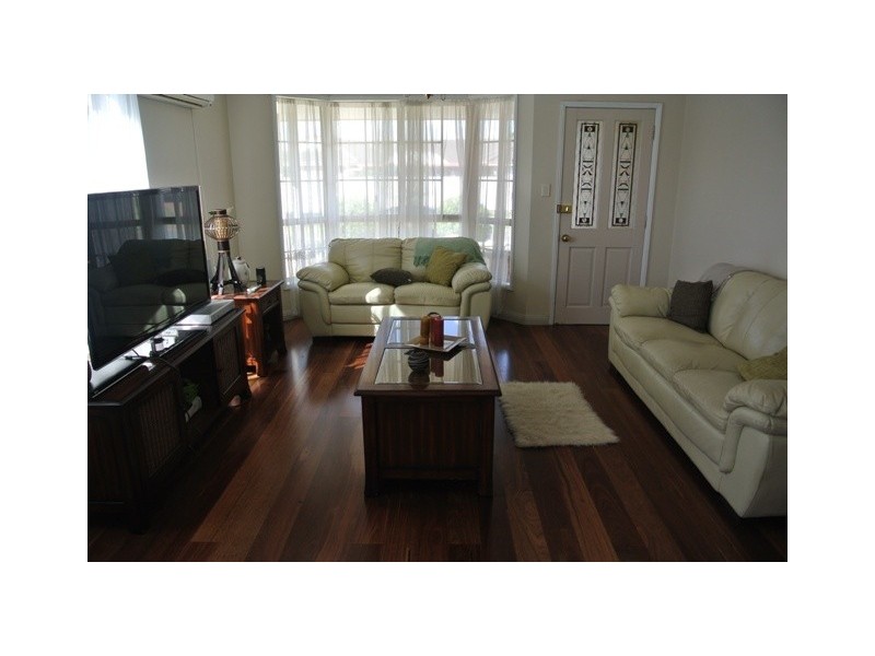 1B Harris Place, West Hoxton NSW 2171