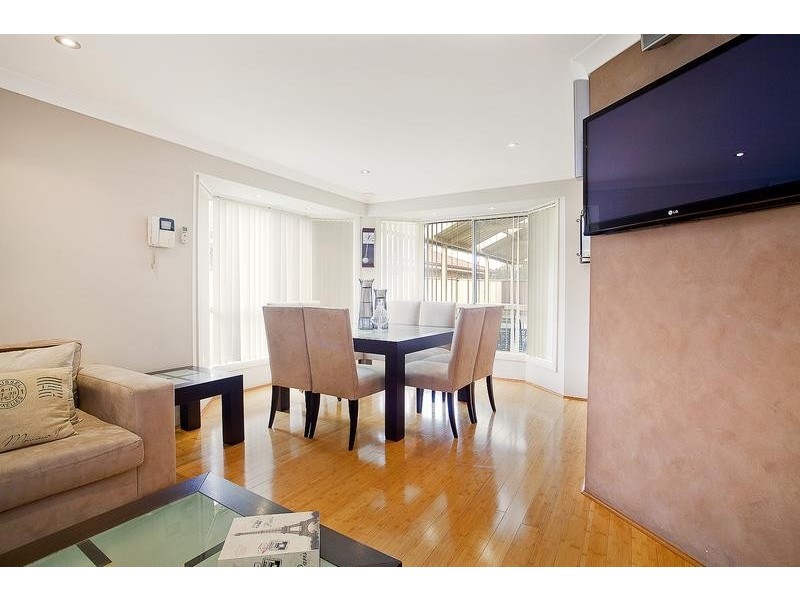 9 Gunnedah Road, Hoxton Park NSW 2171