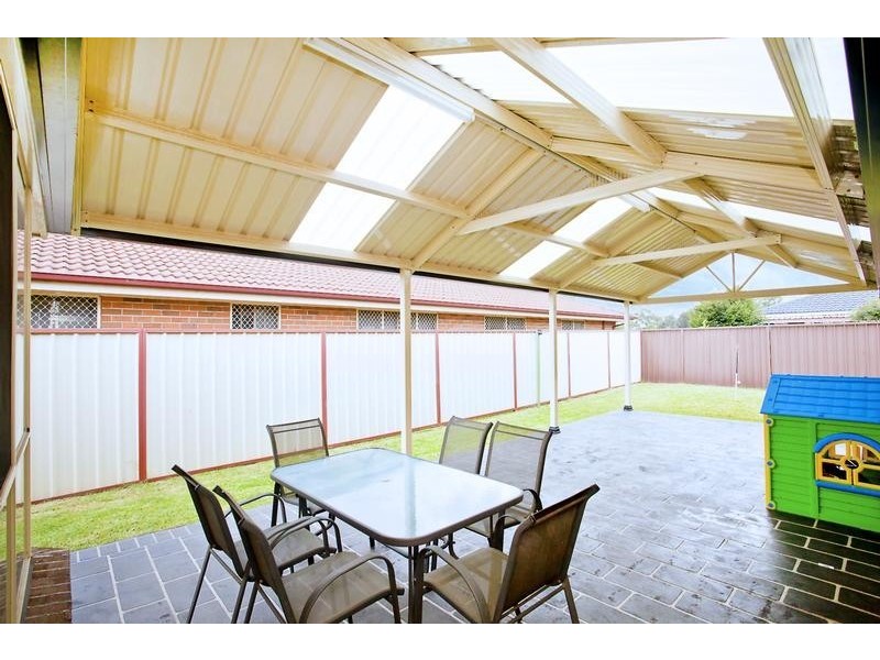 9 Gunnedah Road, Hoxton Park NSW 2171