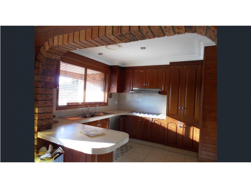 Edensor Park NSW 2176