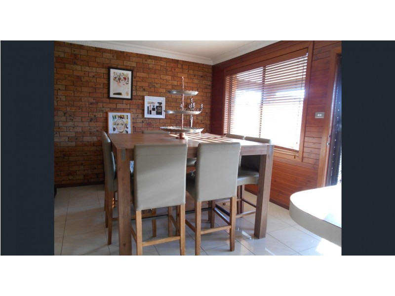 Edensor Park NSW 2176