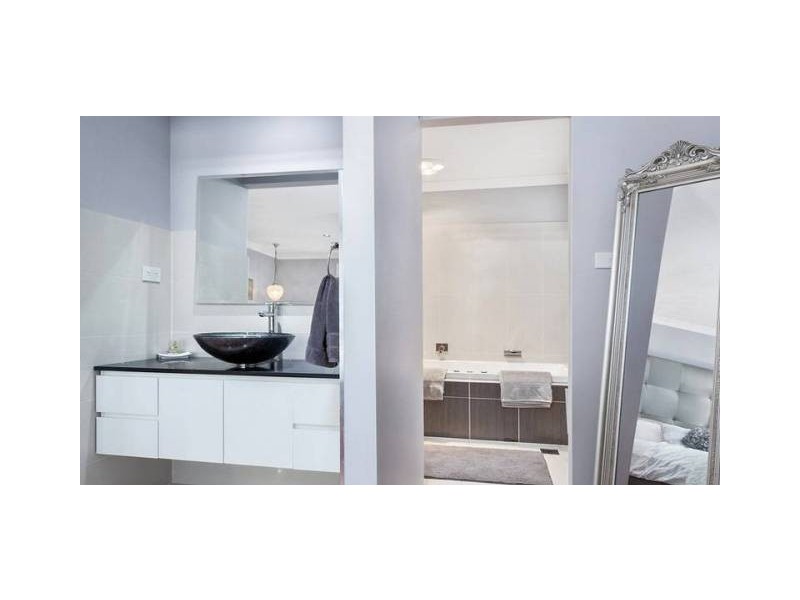 Middleton Grange NSW 2171