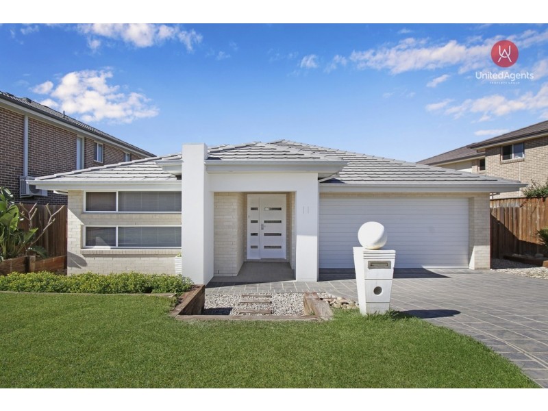11 Greystanes Way, Carnes Hill NSW 2171
