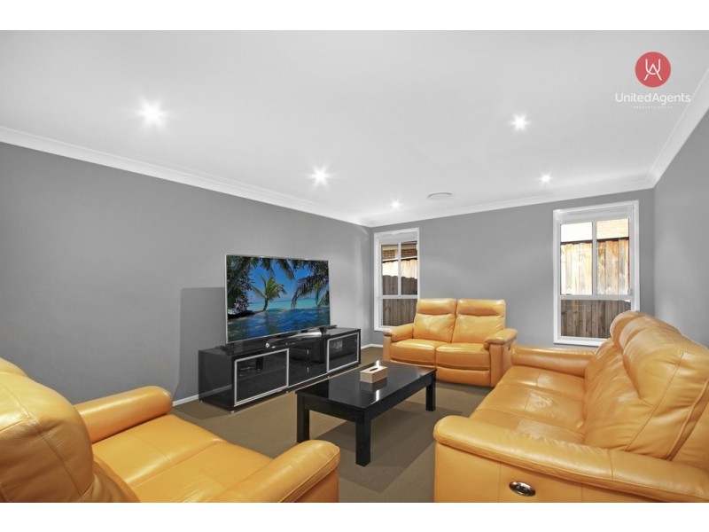 11 Greystanes Way, Carnes Hill NSW 2171
