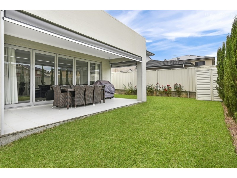 8 Fysh Avenue, Middleton Grange NSW 2171