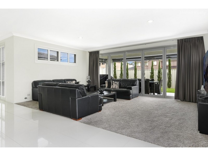 8 Fysh Avenue, Middleton Grange NSW 2171