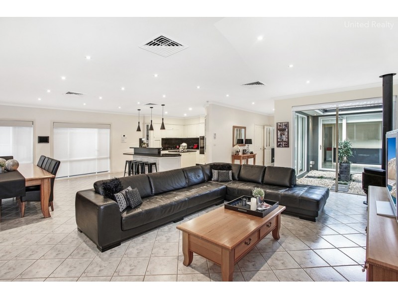 6 Nicholas Crescent, Cecil Hills NSW 2171