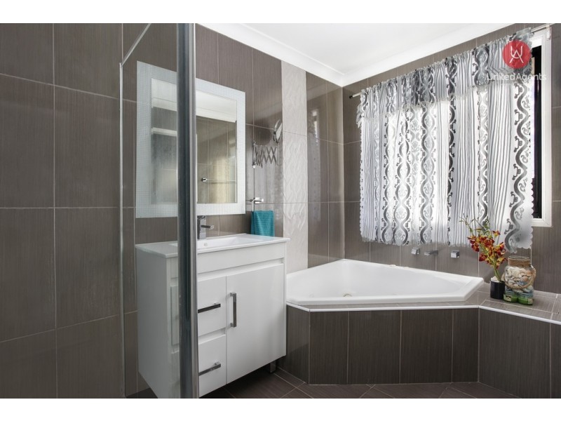 21 Delambre Place, Hinchinbrook NSW 2168