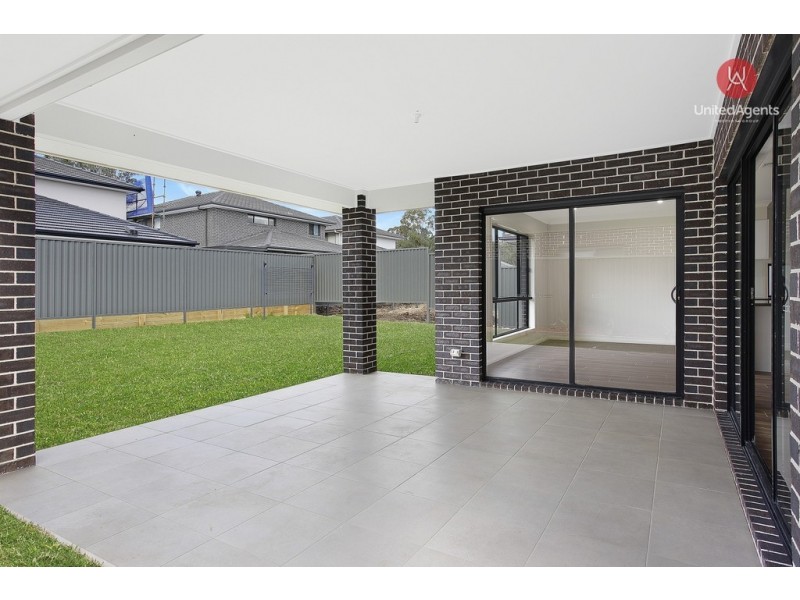 9 Leopold Street, Denham Court NSW 2565
