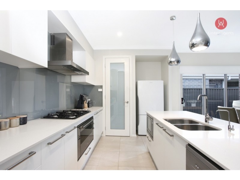 43 Grantham Crescent, Denham Court NSW 2565