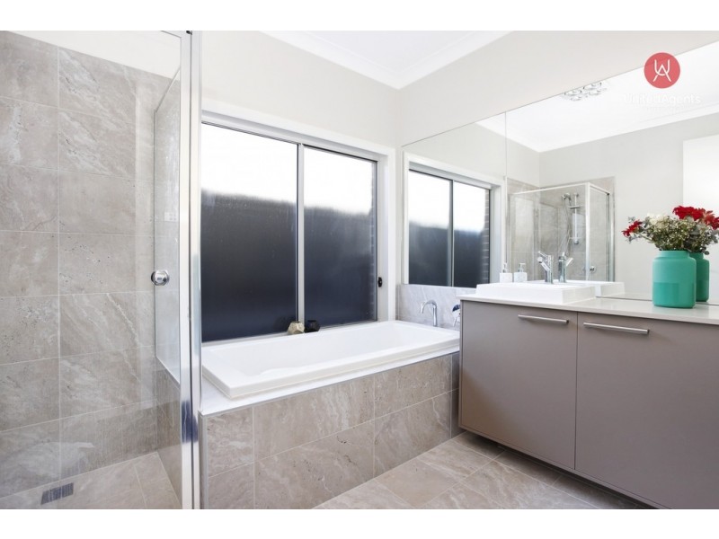 43 Grantham Crescent, Denham Court NSW 2565