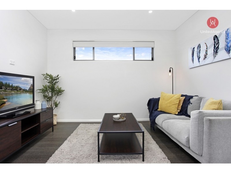 23 Kew Road, Carnes Hill NSW 2171