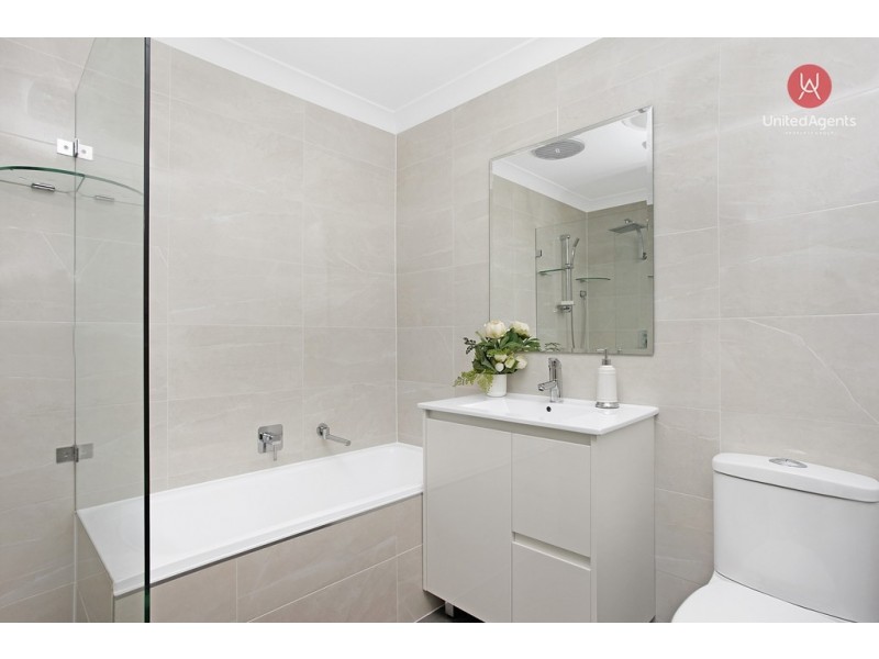 1/27 Narooma Drive, Prestons NSW 2170