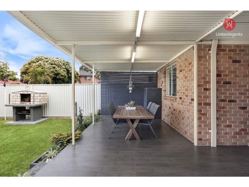 1/27 Narooma Drive, Prestons NSW 2170