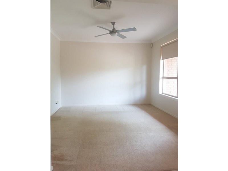 West Hoxton NSW 2171