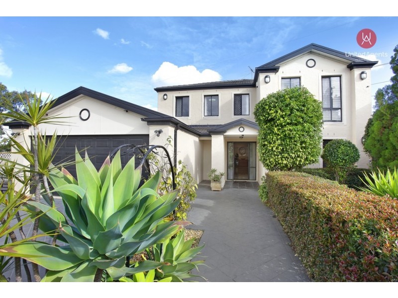 27 Croker Place, Green Valley NSW 2168