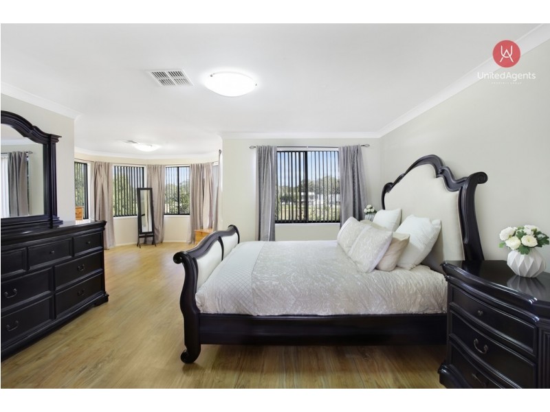 27 Croker Place, Green Valley NSW 2168