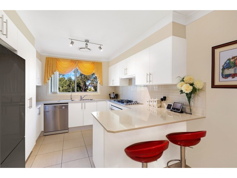 1 Broadbent Avenue, Middleton Grange NSW 2171