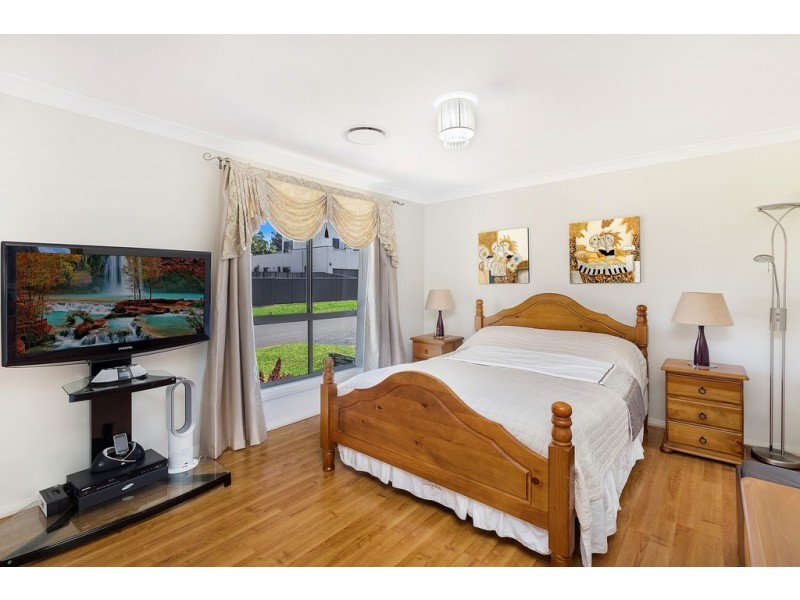 1 Broadbent Avenue, Middleton Grange NSW 2171