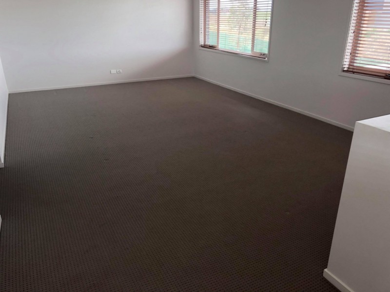 2 Globe Street, Middleton Grange NSW 2171