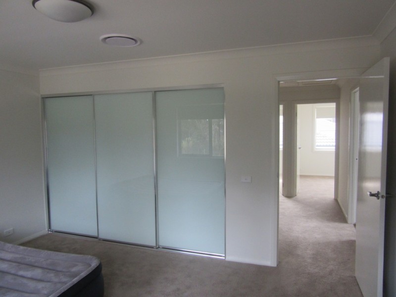 19 Three Bees Drive, Glenfield NSW 2167