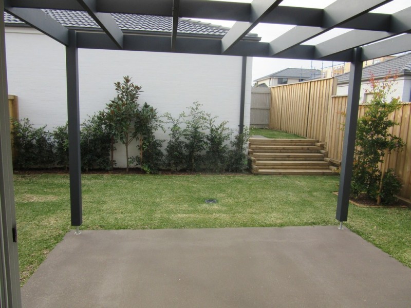 19 Three Bees Drive, Glenfield NSW 2167