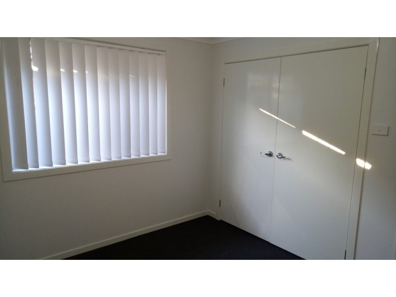 5 Follet Avenue, Middleton Grange NSW 2171